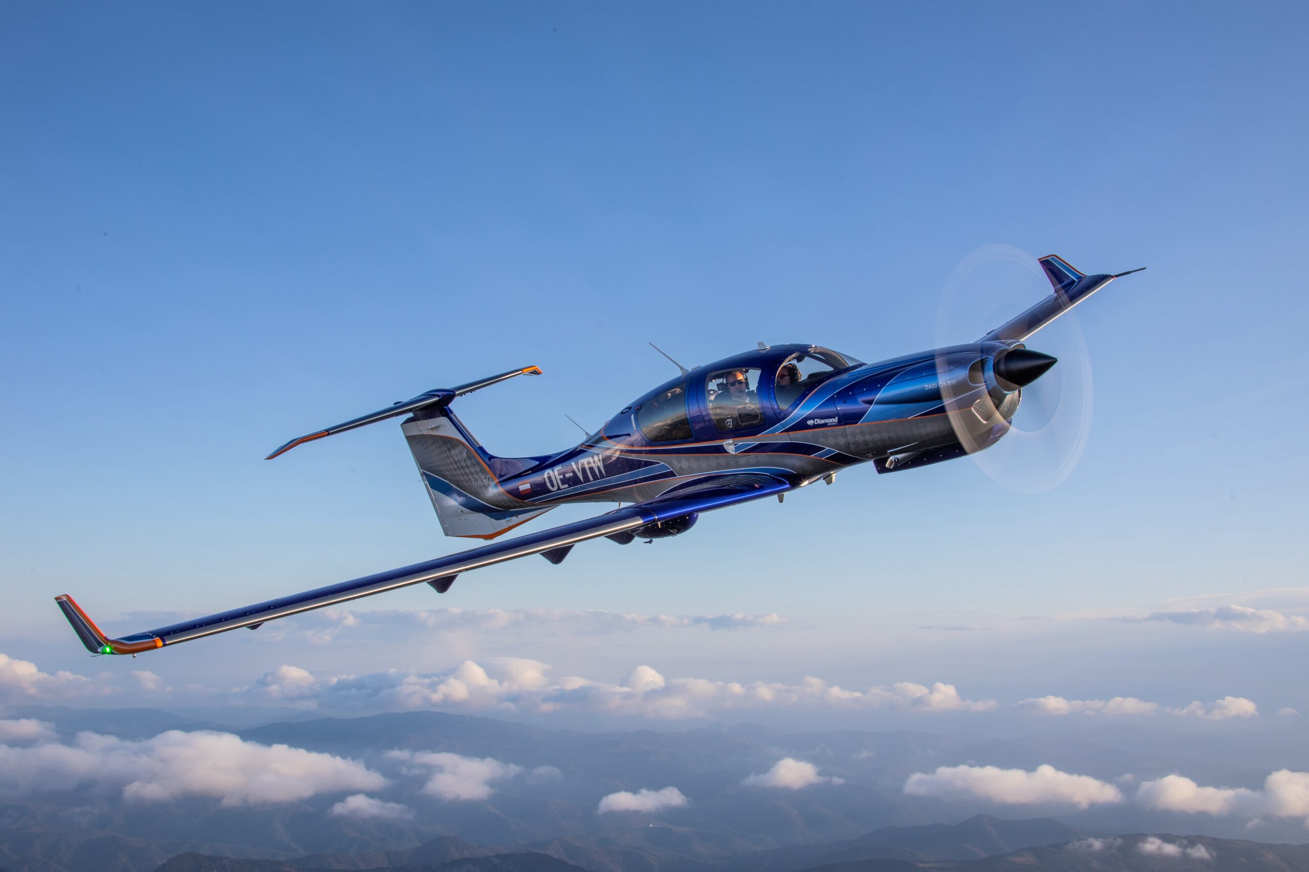 We Fly: Diamond DA50 RG, the High-Performance Retract That Shines
