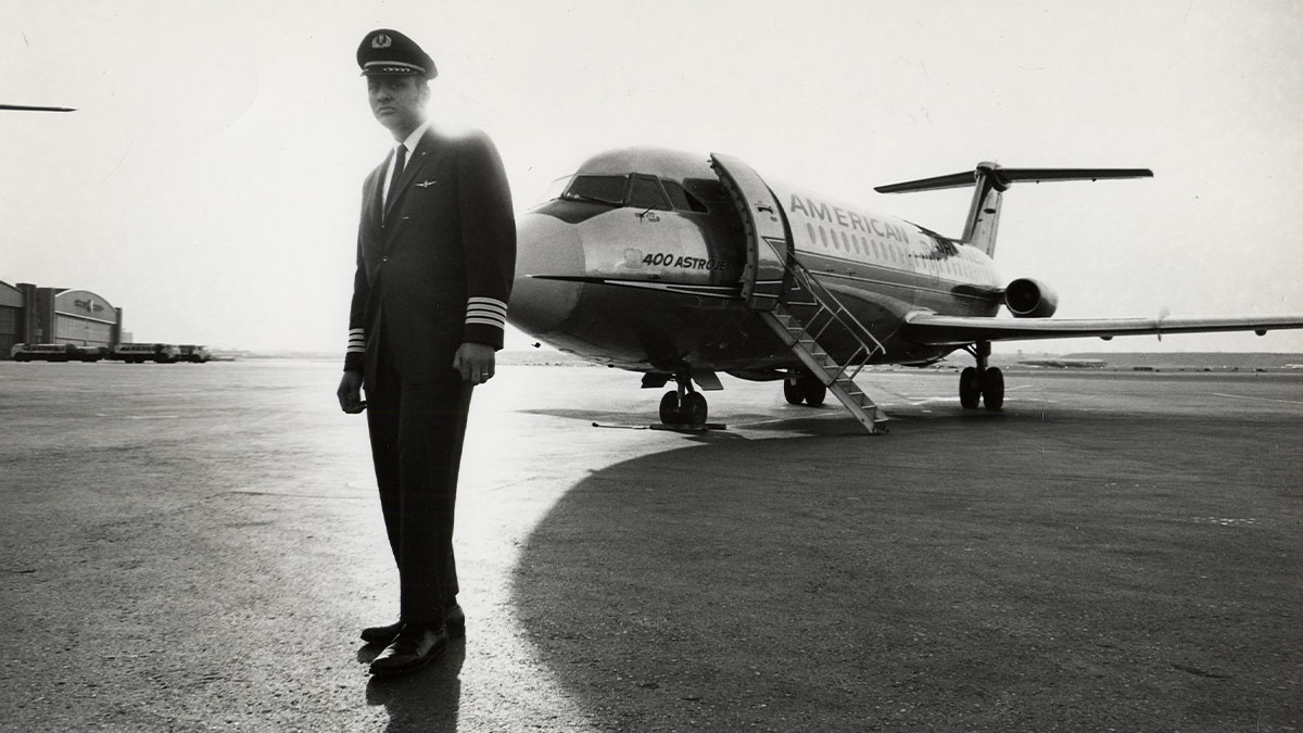 Pioneering Aviator Captain David Harris Dies at 89