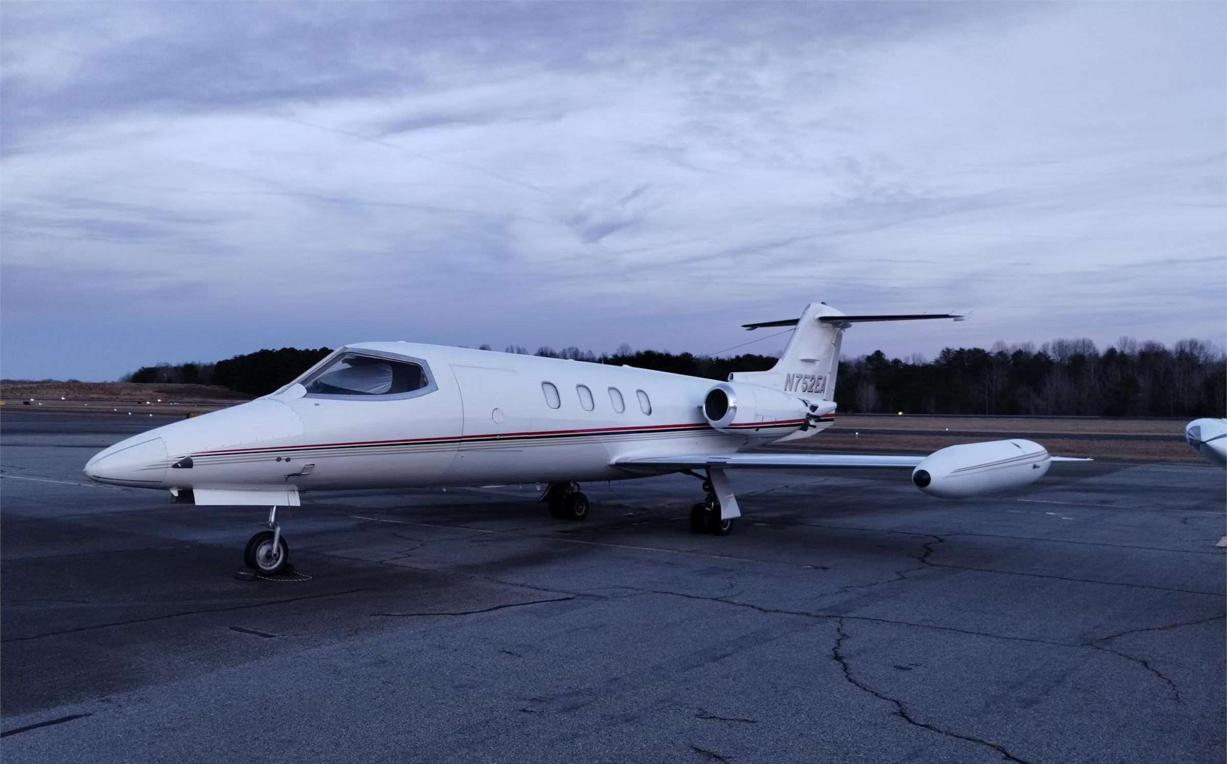 This 1973 Learjet 25B Is a Fast Celebrity-Linked ‘AircraftForSale’ Top Pick